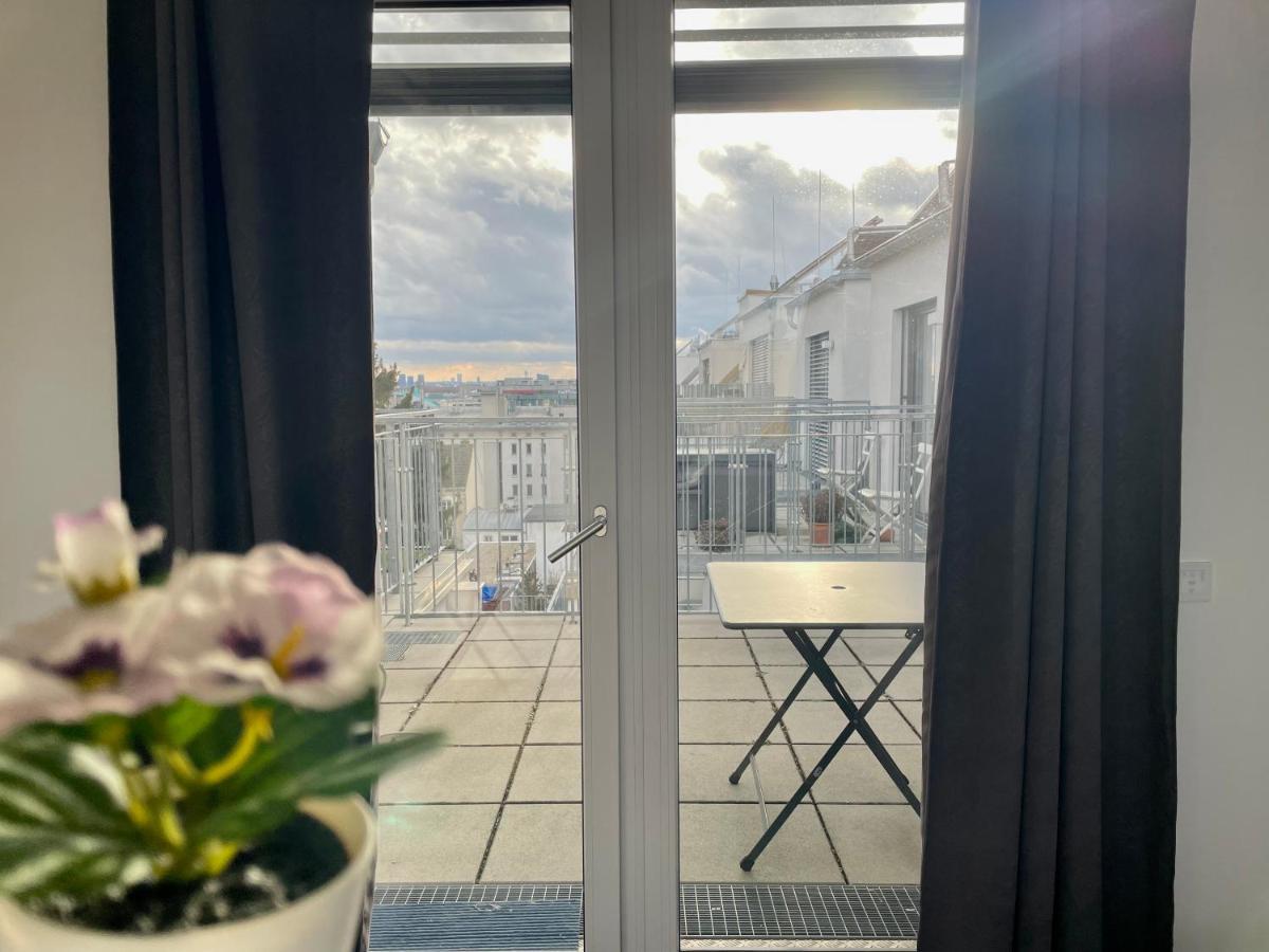 Privatunterkunft Eca Rooftop Live - Private & Serviced *